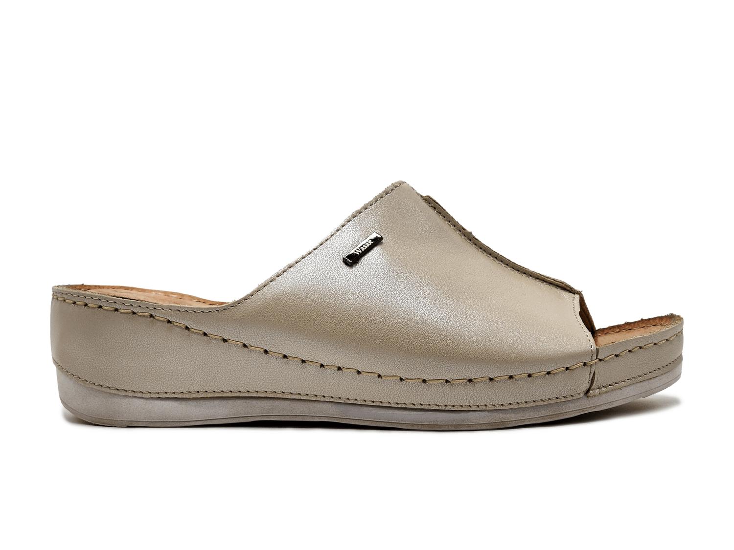 b92912ab-5e34-47d6-a3cc-ce48ccd213f5-upscale_15k-1500x1500-1 Wasak - Women's Marra Leather Sandal - Image 1